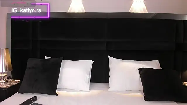 KatlynRous online show from November 2025 05:27:02 PM