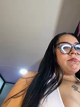 KatlynRous online show from February 2026 05:34:02 PM