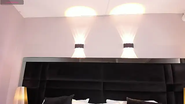 KatlynRous online show from October 2025 05:11:01 PM