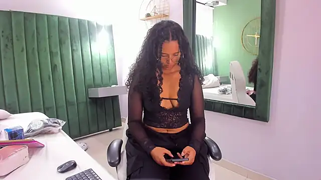 Sweet Lucyy online show from September 2025 05:13:01 AM