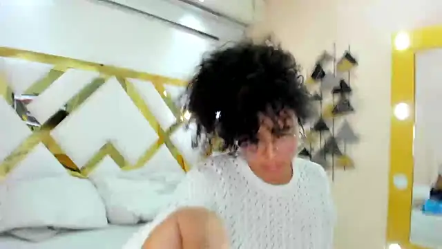 Sweet Lucyy online show from October 2025 04:03:02 AM