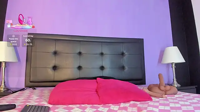 GreciaFox1 online show from April 2026 12:22:02 PM