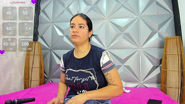 GreciaFox1 online show from December 2025 11:36:02 AM