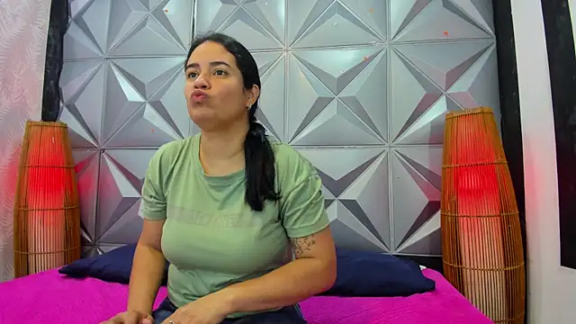 GreciaFox1 online show from January 2026 12:23:02 PM