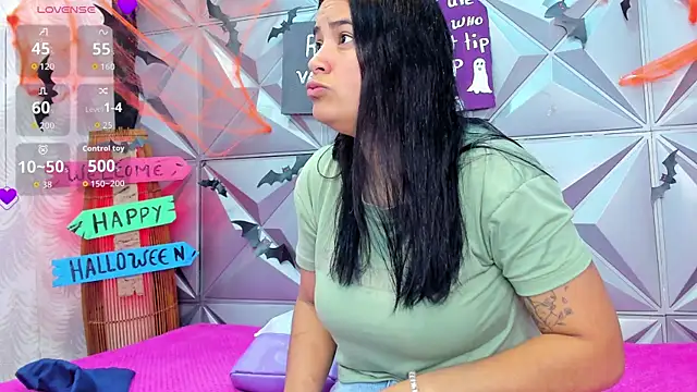 GreciaFox1 online show from October 2025 11:18:01 AM