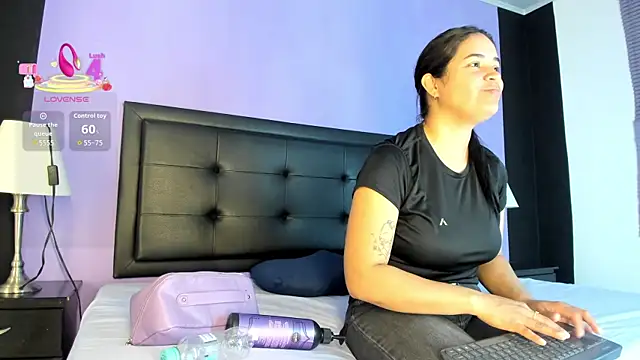 GreciaFox1 online show from May 2026 12:30:02 PM