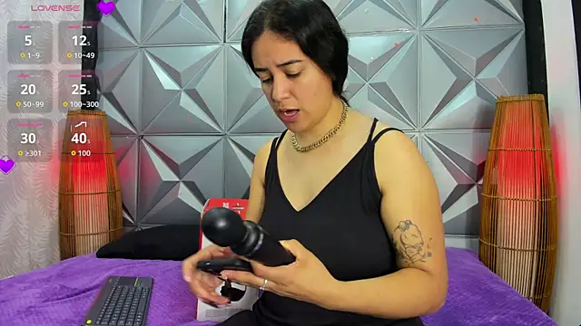 GreciaFox1 online show from December 2025 11:43:02 AM