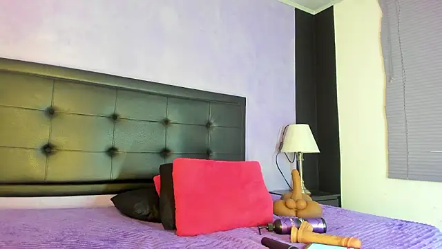 GreciaFox1 online show from March 2026 12:10:02 PM