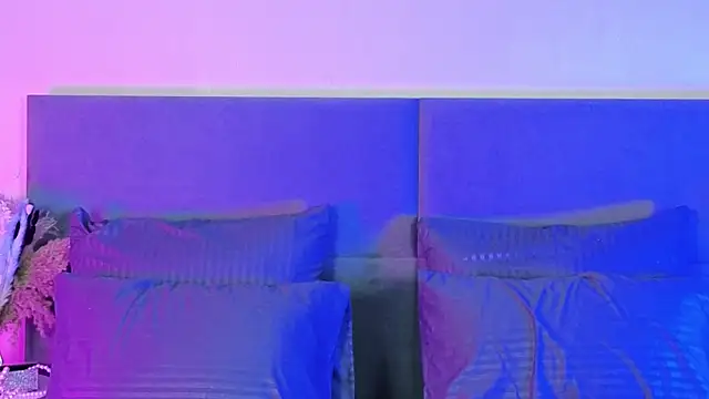 RianaRey online show from December 2025 04:27:01 PM