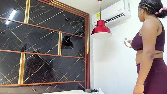 HannyThompson online show from March 2026 12:44:02 PM