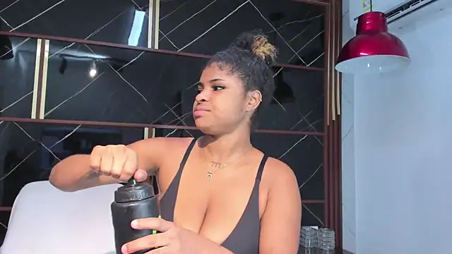 HannyThompson online show from February 2026 12:49:02 PM