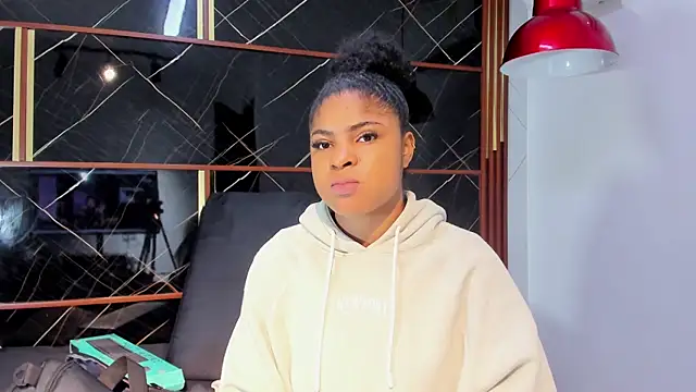 HannyThompson online show from April 2026 12:29:01 PM