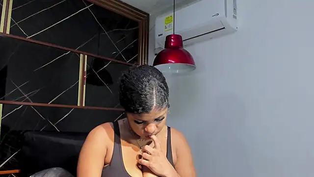 HannyThompson online show from February 2026 12:39:01 PM