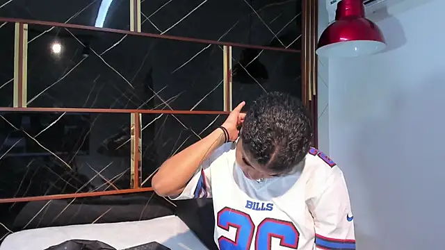 HannyThompson online show from April 2026 12:45:01 PM