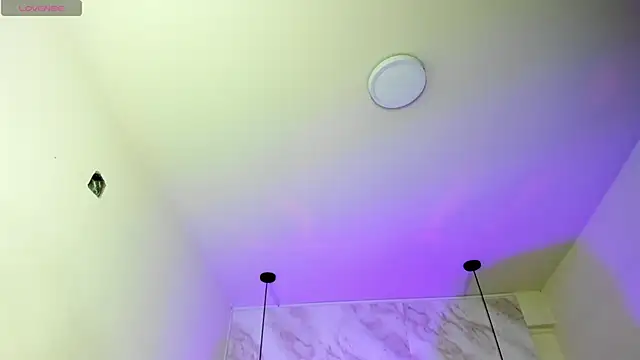 Luciifeer  online show from February 2026 06:48:02 PM