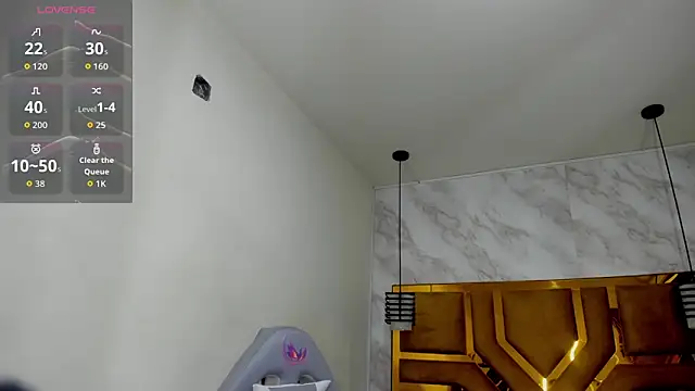 Luciifeer  online show from December 2025 06:41:01 PM