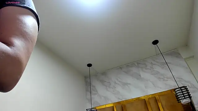 Luciifeer  online show from February 2026 06:48:01 PM