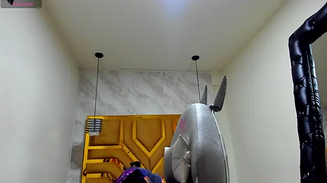 Luciifeer  online show from February 2026 06:38:02 PM