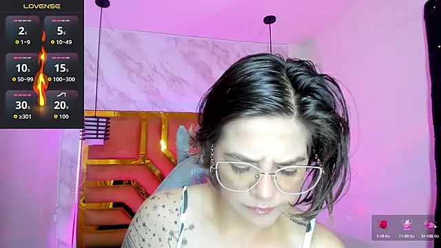 Luciifeer  online show from September 2025 12:12:01 PM