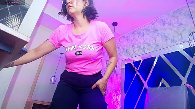 Snapshot of Luciifeer_ chatting on November 2025 06:29:02 PM Luciifeer online show from November 2025 06:29:02 PM