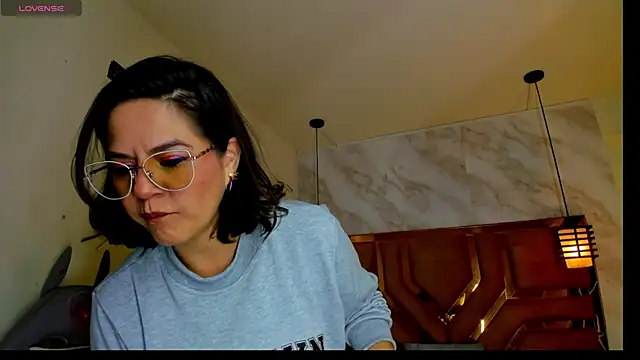 Luciifeer  online show from March 2026 06:45:01 PM