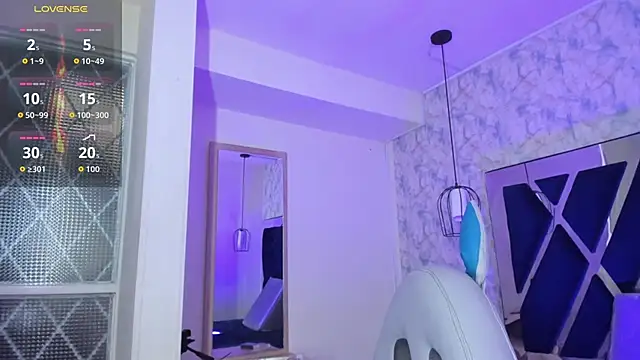 Luciifeer  online show from April 2026 07:06:02 PM