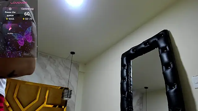 Luciifeer  online show from February 2026 06:52:02 PM