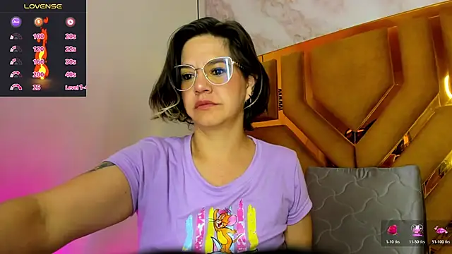 Snapshot of Luciifeer_ chatting on November 2025 09:14:01 AM Luciifeer online show from November 2025 09:14:01 AM