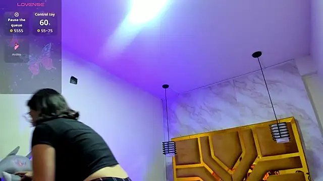 Luciifeer  online show from February 2026 07:25:01 PM