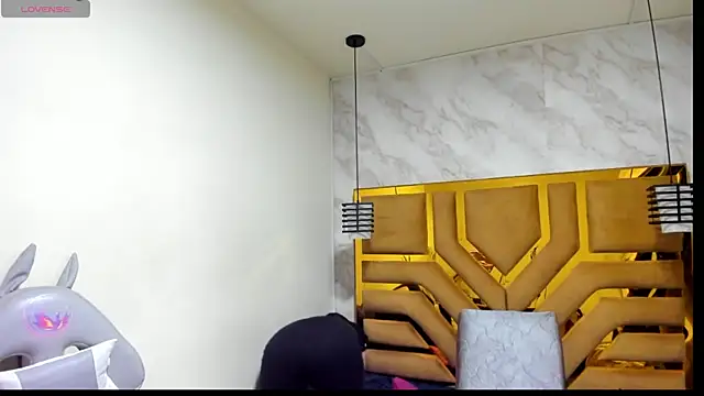 Luciifeer  online show from February 2026 06:54:01 PM