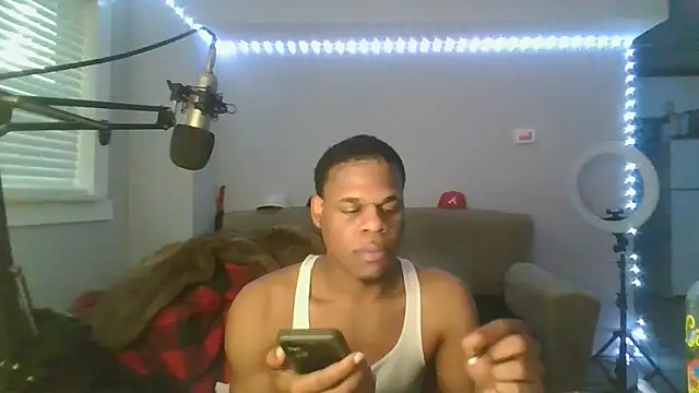 Snapshot of MrGreenbeanbean88 chatting on November 2025 10:13:02 PM MrGreenbeanbean88 online show from November 2025 10:13:02 PM