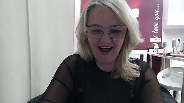 Snapshot of EleanoraDream chatting on March 2026 12:49:01 AM EleanoraDream online show from March 2026 12:49:01 AM