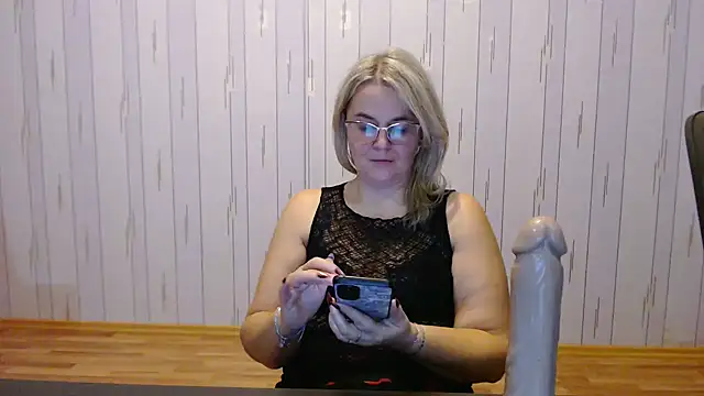 EleanoraDream online show from November 2025 06:25:01 PM