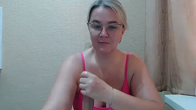 EleanoraDream online show from July 2026 07:42:01 AM