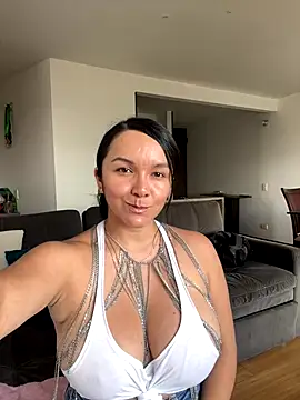 Nova Gabriela online show from November 2025 03:40:02 PM