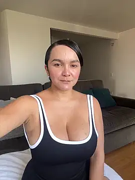 Nova Gabriela online show from February 2026 03:33:01 PM