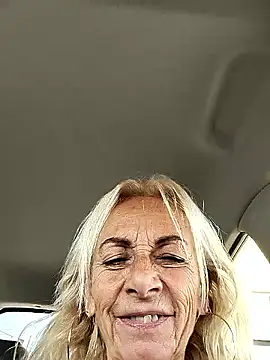 clarabell4 online show from November 2025 09:47:01 AM