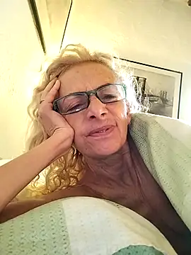 Snapshot of clarabell4 chatting on January 2026 08:07:01 AM clarabell4 online show from January 2026 08:07:01 AM