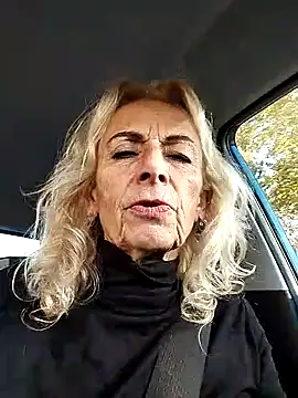 clarabell4 online show from November 2025 08:31:02 AM