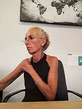 clarabell4 online show from July 2026 08:00:01 AM