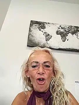 clarabell4 online show from August 2026 07:35:01 AM