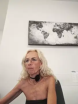 Snapshot of clarabell4 chatting on June 2026 08:25:01 AM clarabell4 online show from June 2026 08:25:01 AM