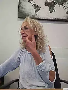 Snapshot of clarabell4 chatting on May 2026 08:21:01 AM clarabell4 online show from May 2026 08:21:01 AM