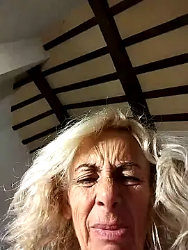 clarabell4 online show from October 2025 05:44:01 AM