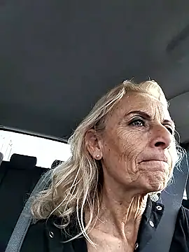 clarabell4 online show from October 2025 08:12:02 AM