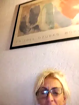 clarabell4 online show from November 2025 09:07:01 PM