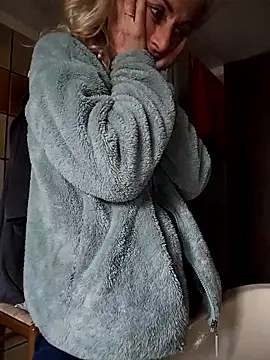 clarabell4 online show from March 2026 06:33:01 AM