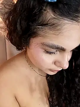 Yassy vazquez online show from March 2026 07:38:01 PM