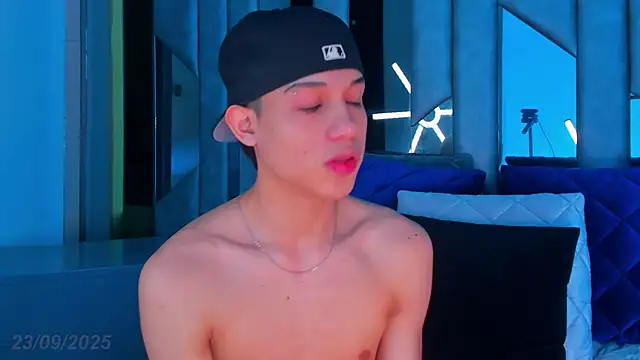 Sebax Young online show from September 2025 08:27:01 PM