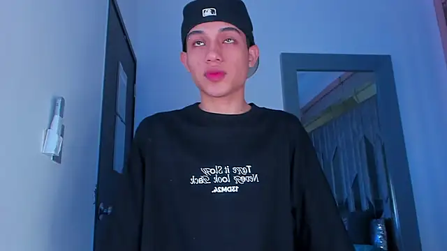 Sebax Young online show from March 2026 08:37:01 PM